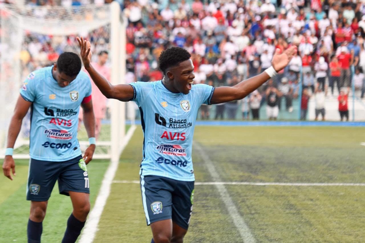 Gol de Génesis FC frente a Olimpia