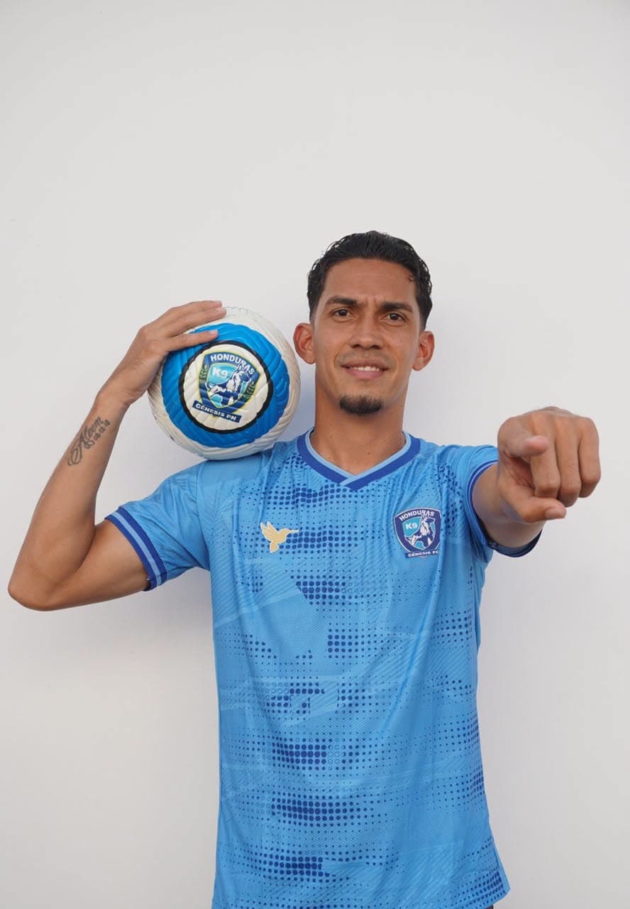 Uniforme local azul de Génesis FC