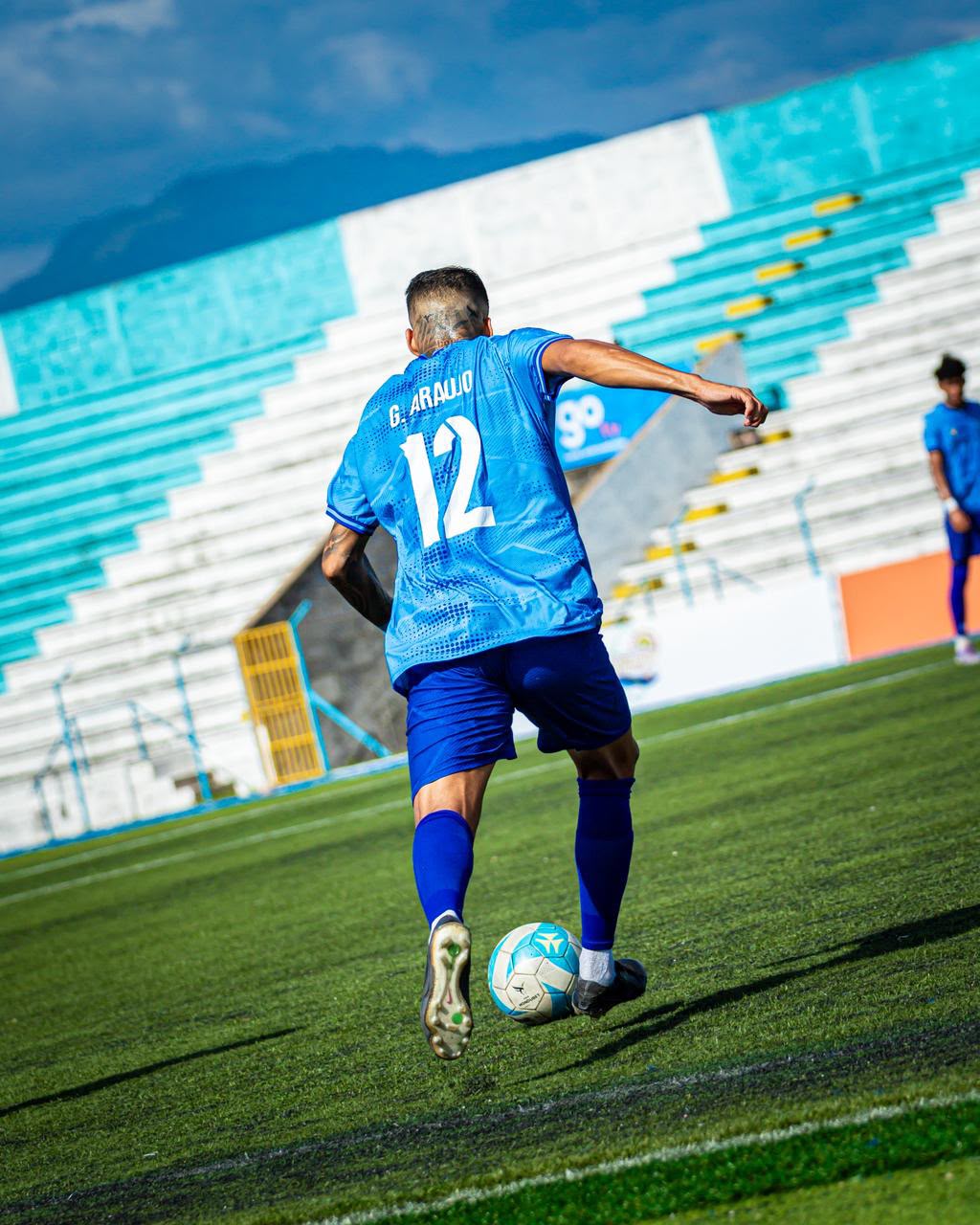 Gabriel Araujo - Defensa